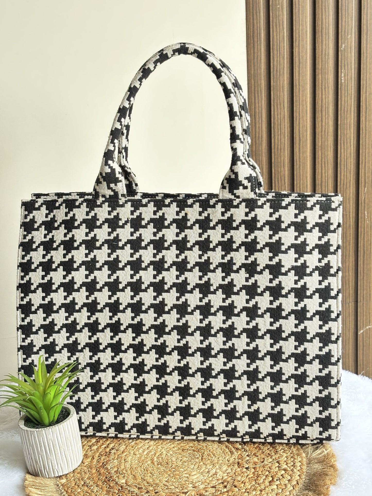 Stylish looking Large Tote Bag